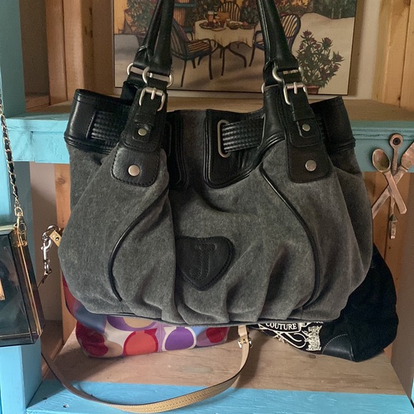 SOLD on FB. Juicy Couture Bag Scottie Y2K Grey And Pink Pewter Charm - Picture 3 of 14